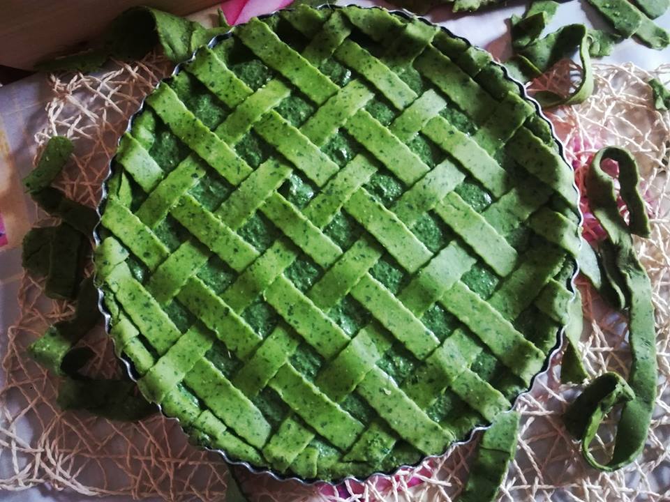 crostata fetta di crostata in pasta brisée pronta per il forno