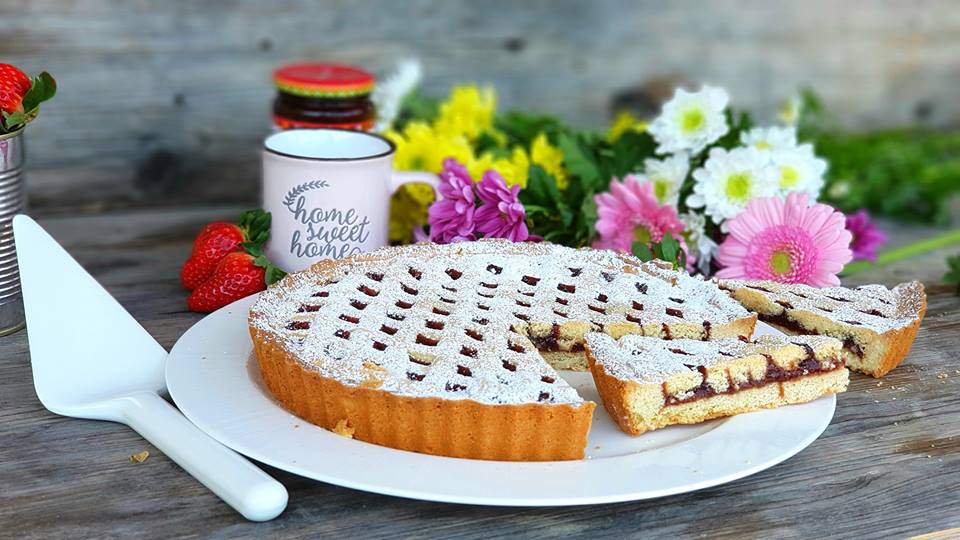 Tarte classique avec pâte brisée universelle Massari sur plaque