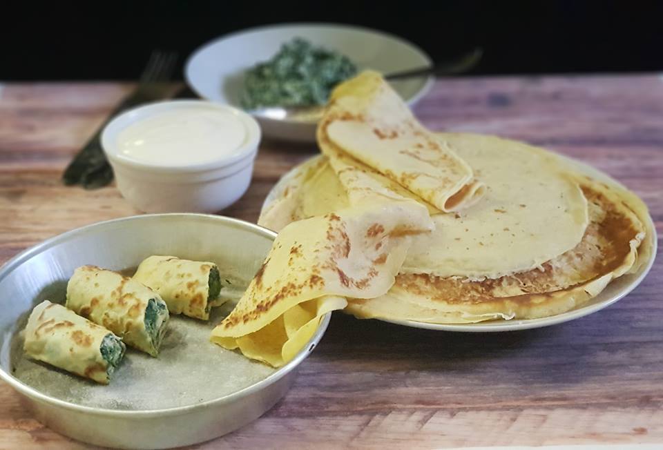 ingredients for crepes with ricotta and spinach