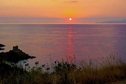 San Nicola Arcella. Image of the sunset over the sea of the Gulf of Policastro