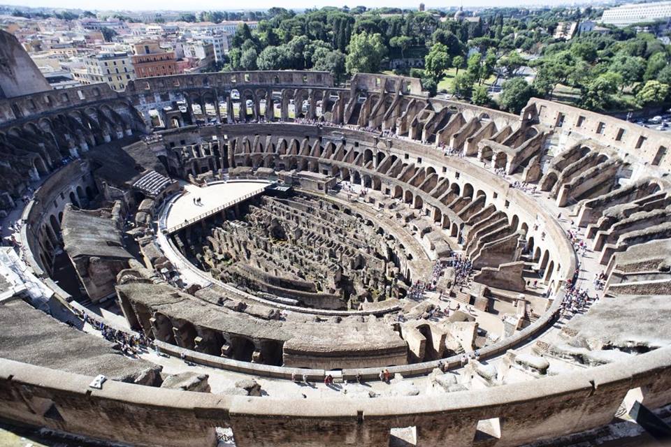 Le Colis e Symbole De La Rome Antique Parmi Les Sites Les Plus 