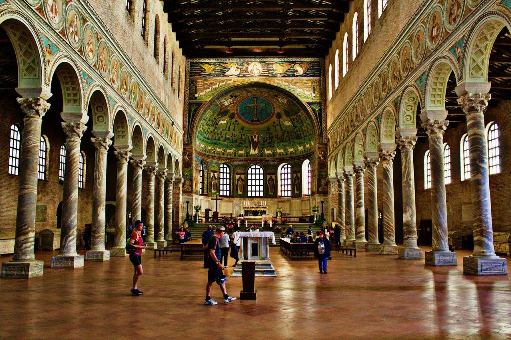 Ravenna. Chiesa di Sant'Apollinare