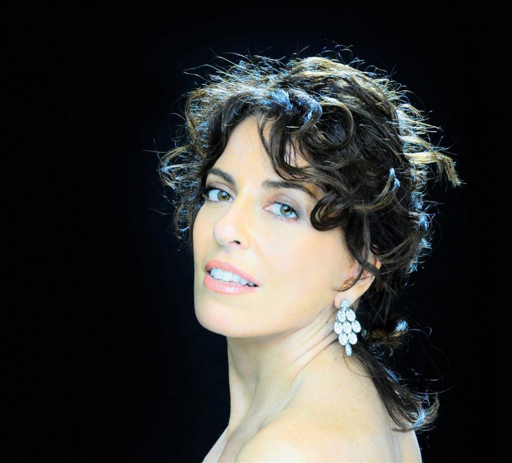 Cristiana Pegoraro - close-up of the performer