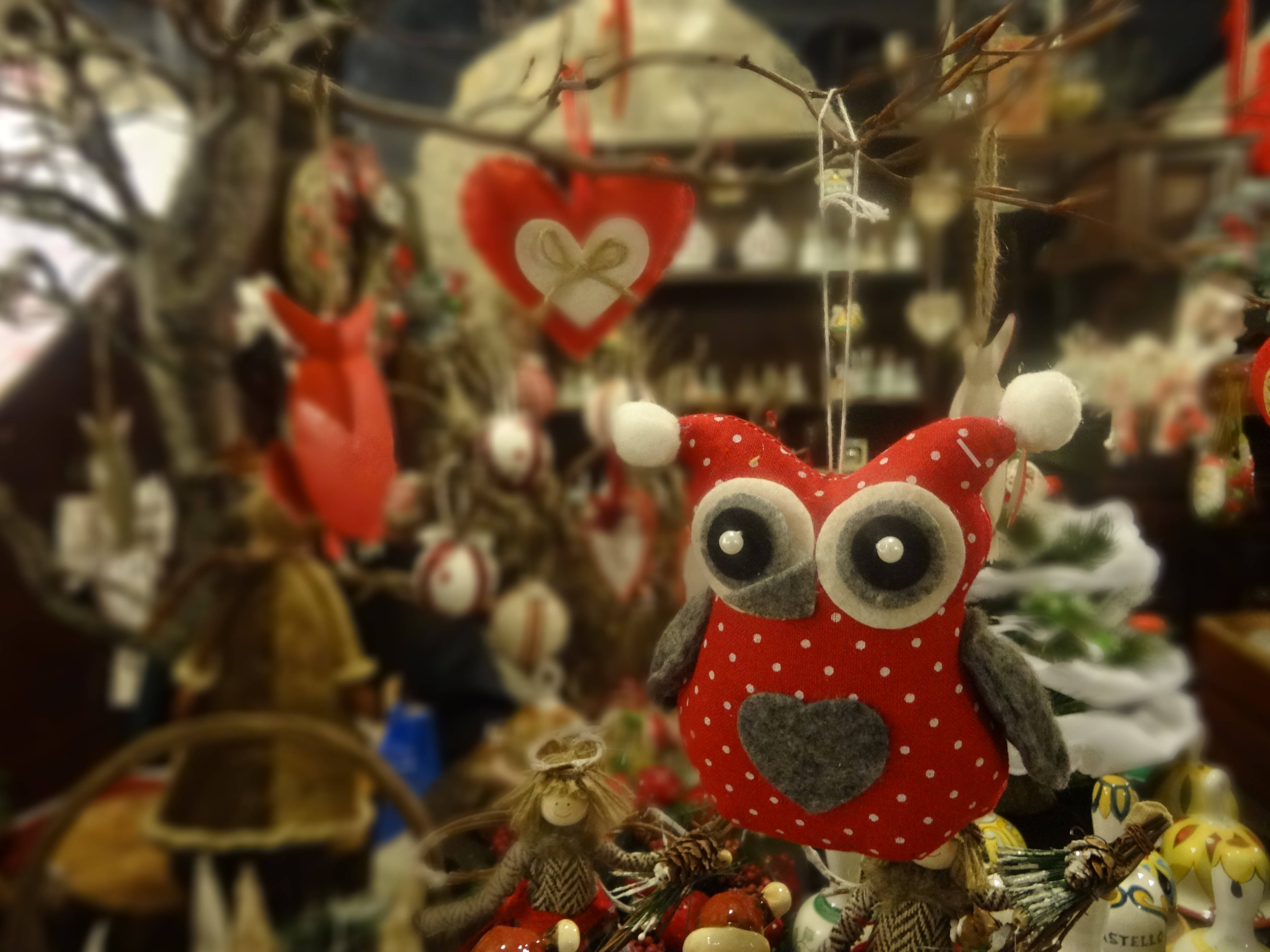 Christmas village - Christmas decoration in the shape of an owl