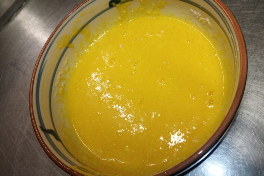 Паста карбонара – смесь яиц и пекорино