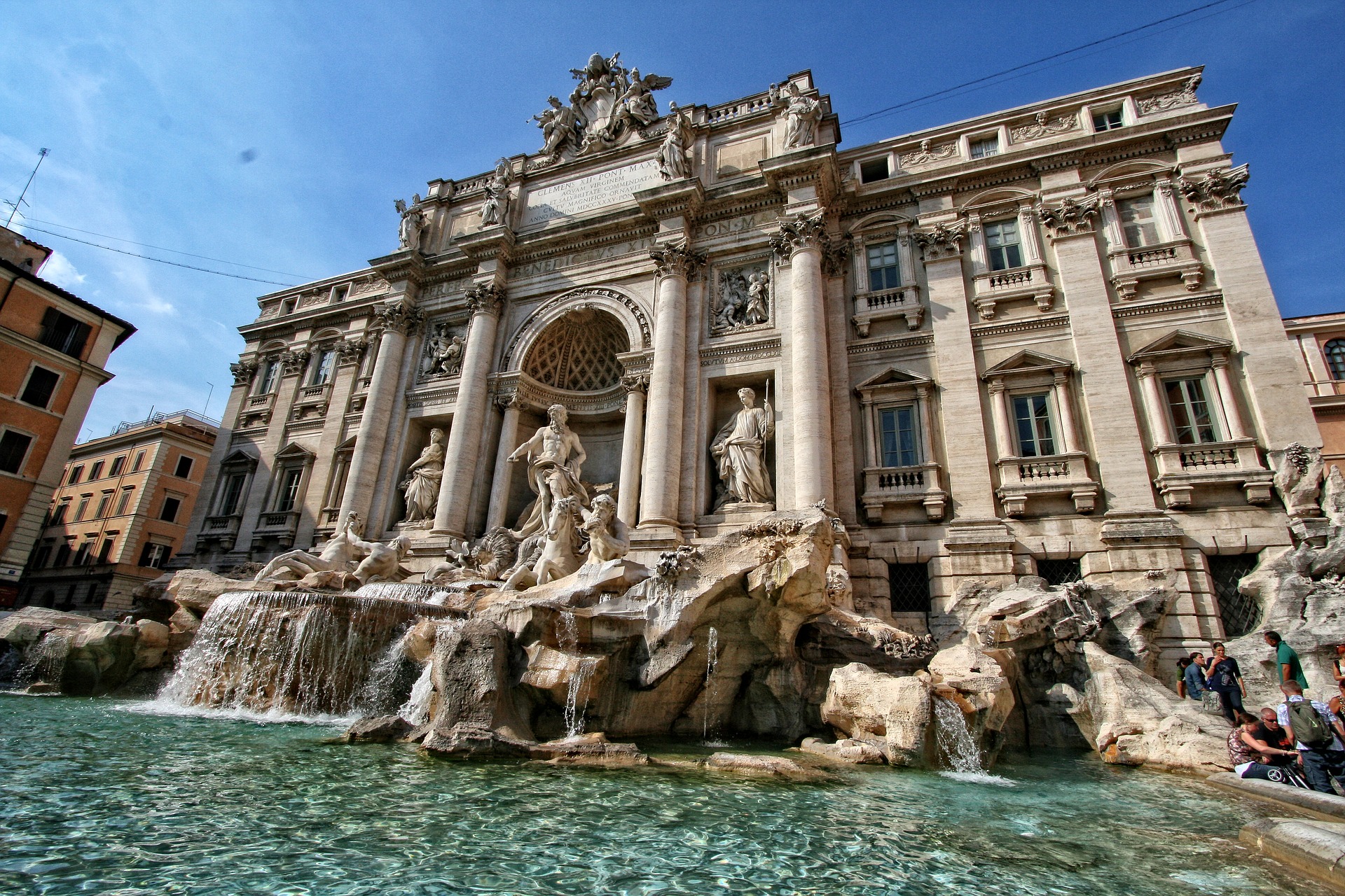 cinq choses incontournables à visiter à Rome : la fontaine de Trevi