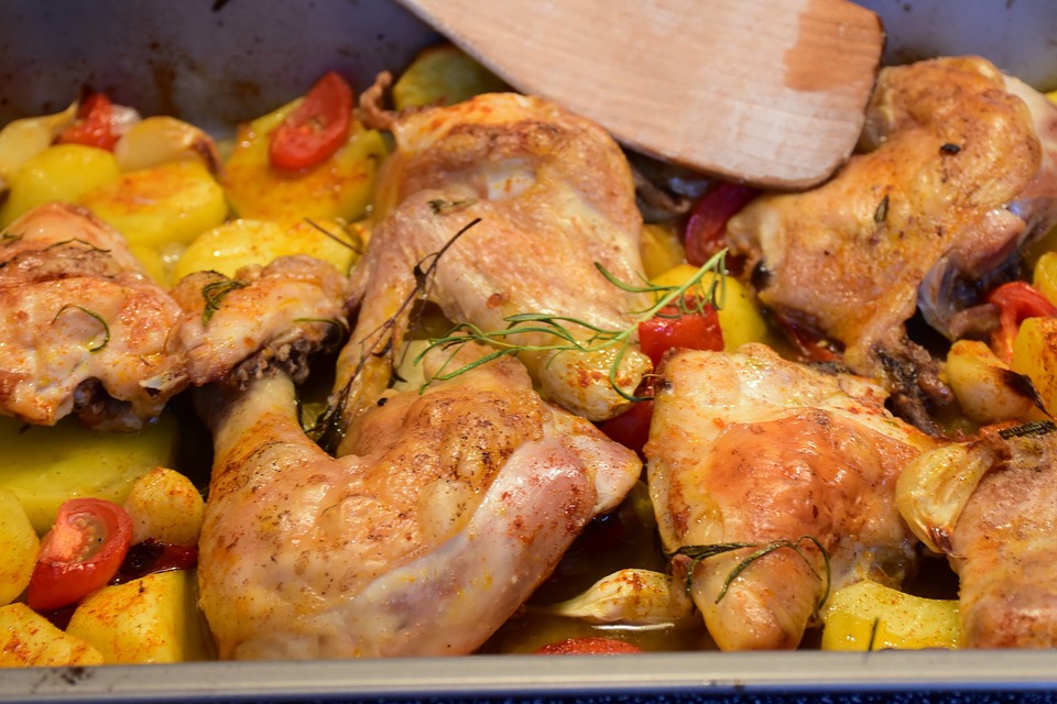 morceaux de poulet cuits à la poêle