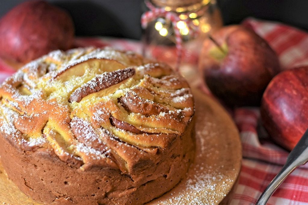 close-up of apple pie