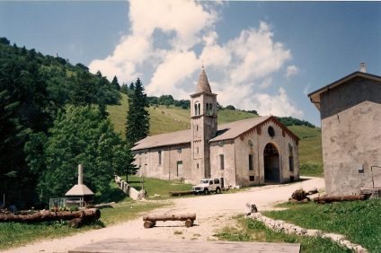 valnerina churches in the area