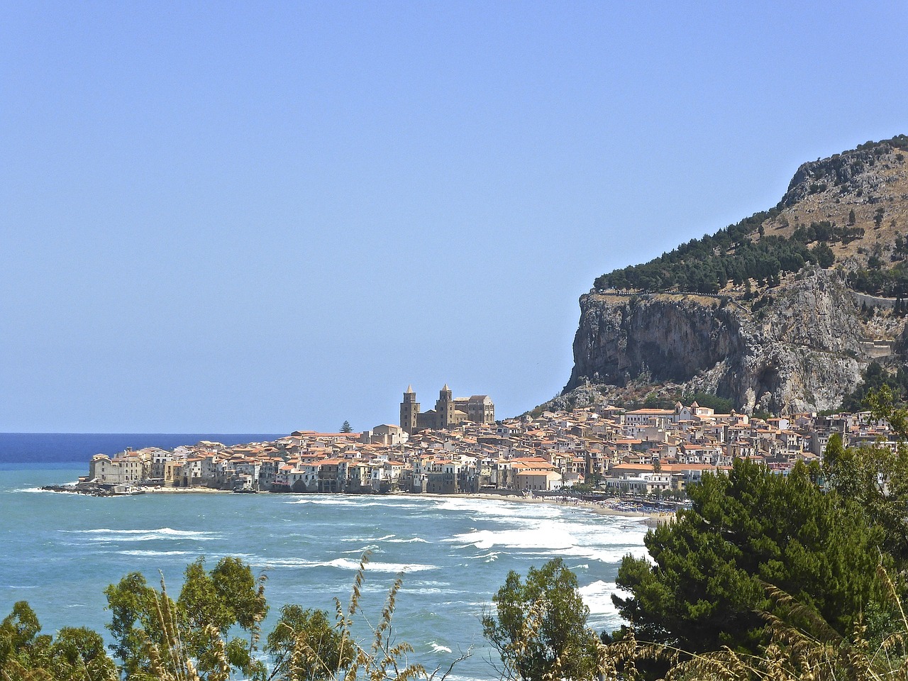 Vue panoramique sur la Rocca de Cefalù