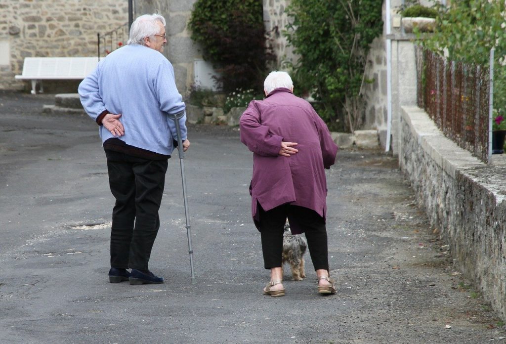 Coronavirus - elderly couple