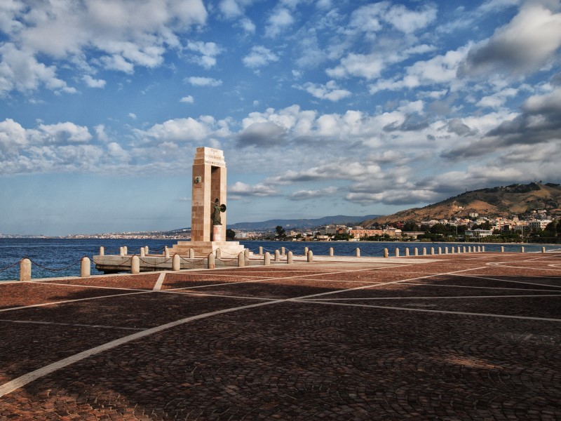 Arena of the Reggio Calabria strait