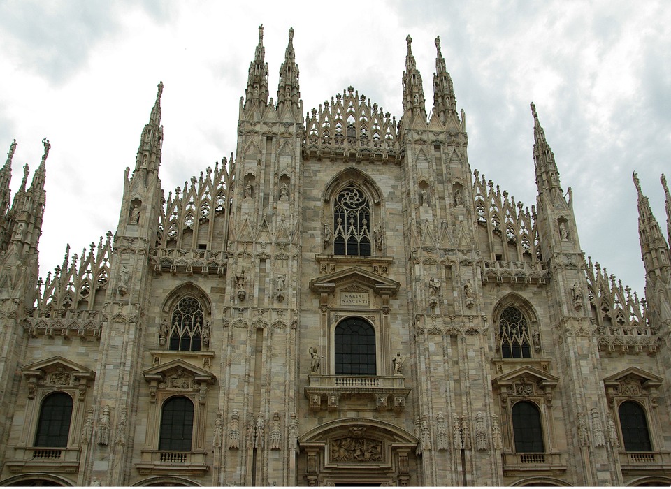 bocelli at the milan cathedral