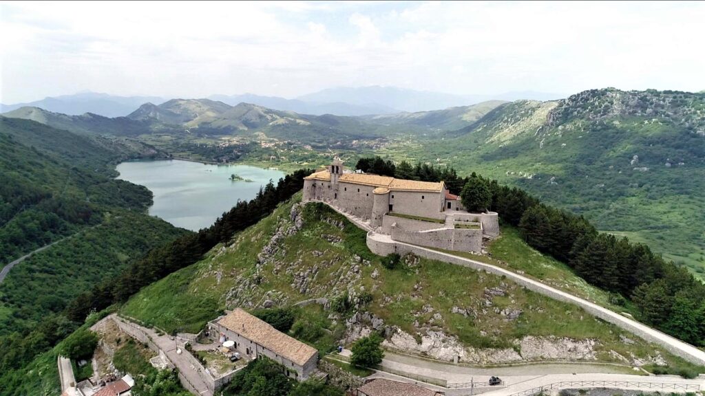Foto Castello Del Letino