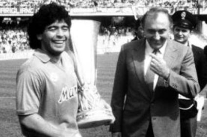 Ferlaino- Corrado Ferlaino con Diego Armando Maradona