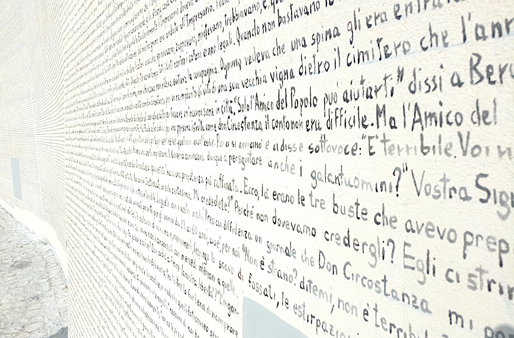 aielli - muro con scritte  