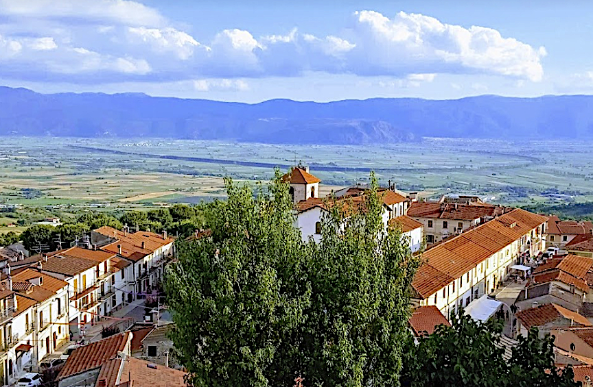 veduta panoramica di Aielli - panoramic view over aielli