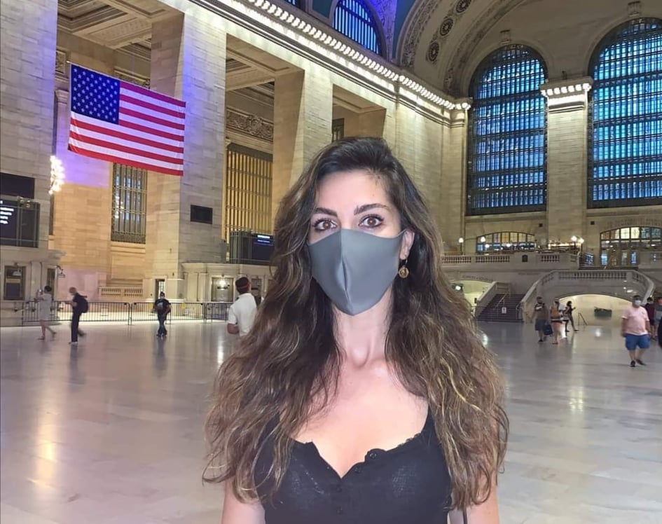 Eleonora Pieroni con la mascherina, a New york - wearing mask in New York