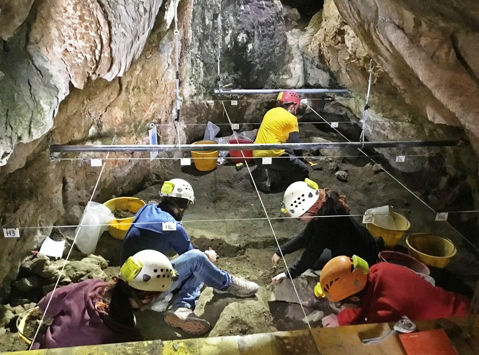 Les travaux des chercheurs qui ont retrouvé les restes humains