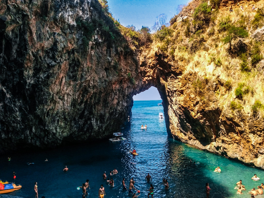 L'un des lieux choisis par Nutella : la grande arche de San Nicola Arcella en Calabre