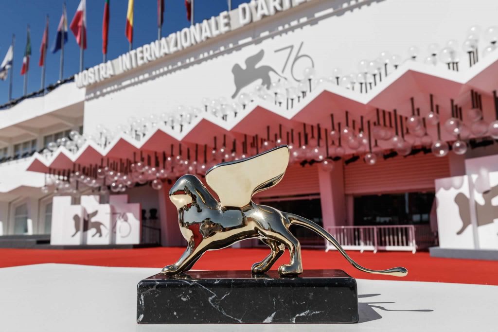 Leão de Ouro, prêmio do festival de cinema de Veneza
