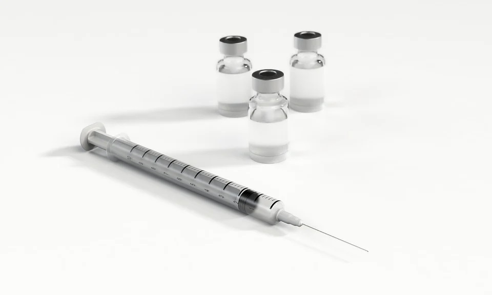Patentino per vaccino, siringe utili