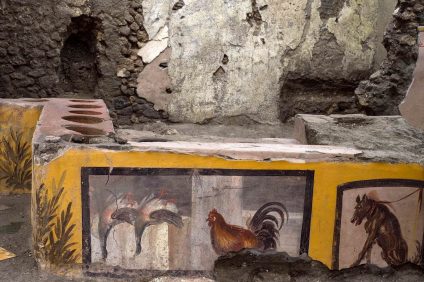 Thermopoly of Pompeii - part of the counter with frescoes of animals