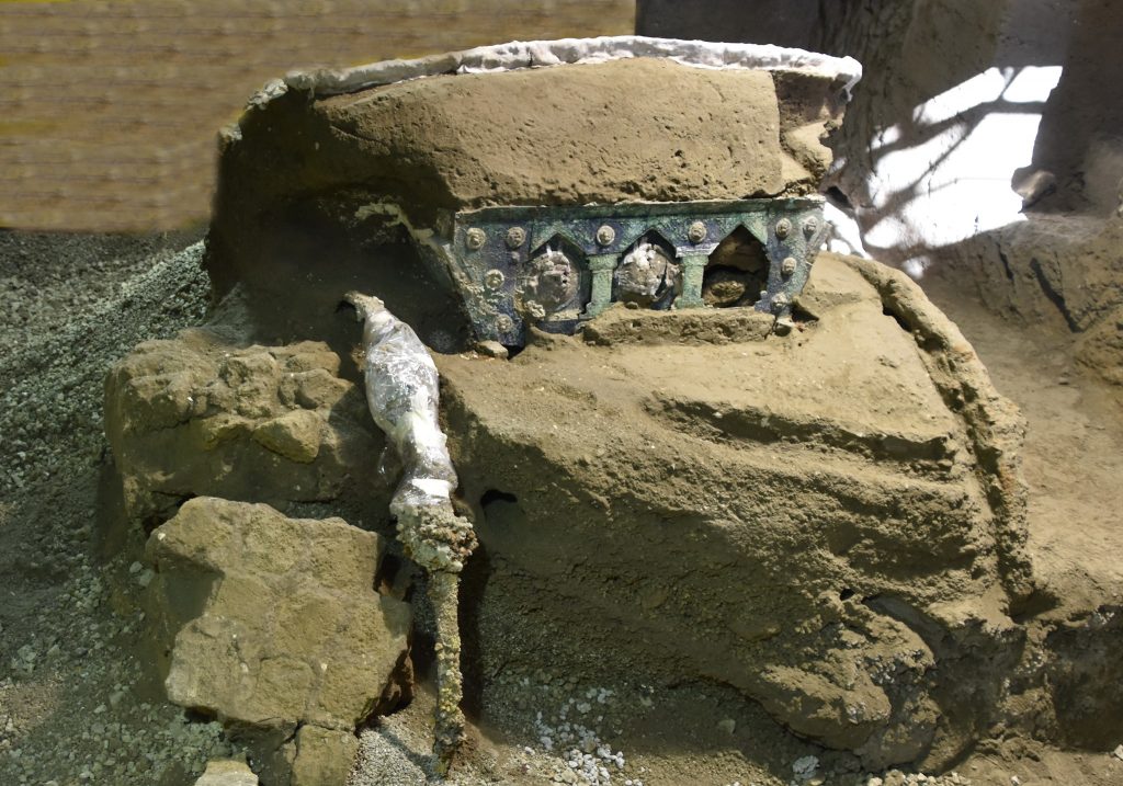 Il carro trovato a Pompei