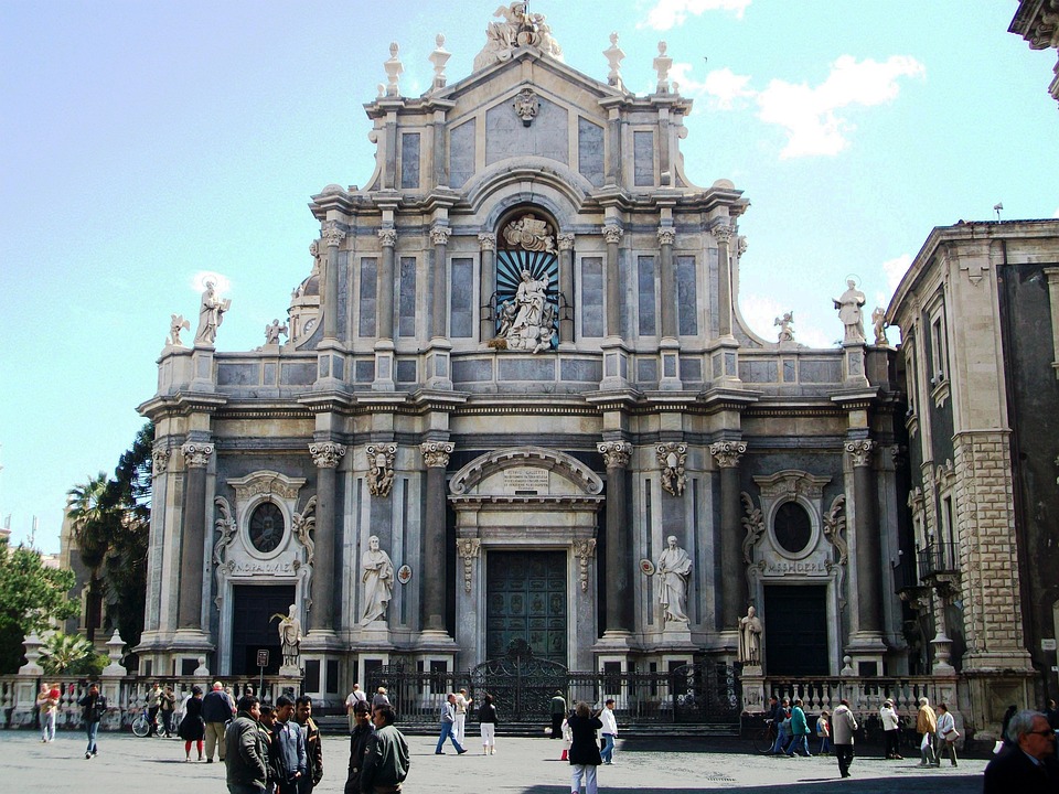 Impfungen,. die Kathedrale von Catania
