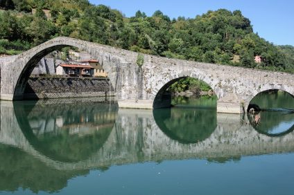 Ponte della Maddalena, Borgo a Mozzano, Toscana, Italia