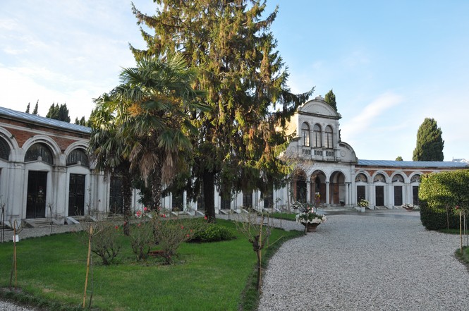 interno cimitero San Michele