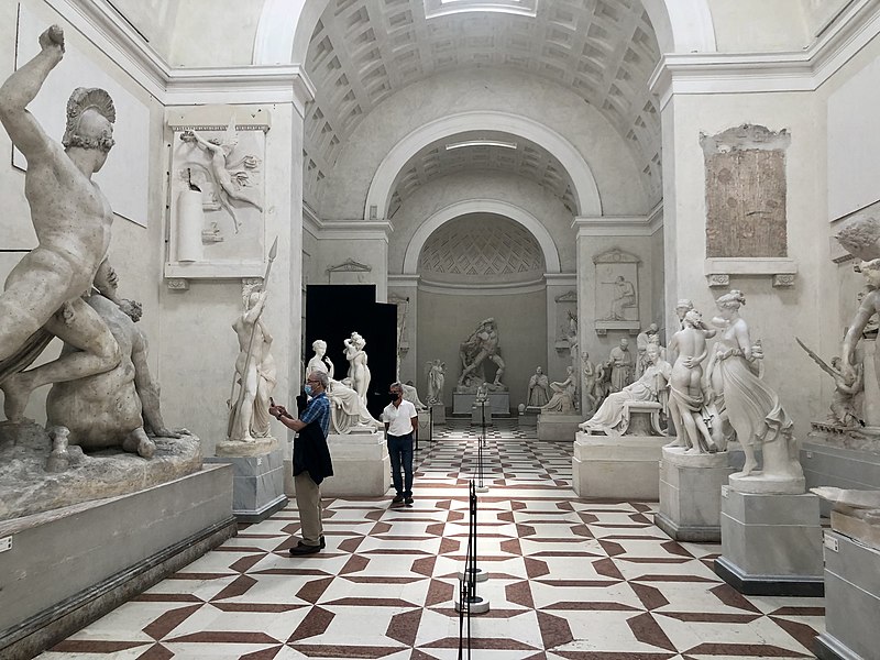 Antonio Canova - La sala principale della Gipsoteca (museo di gessi) di Possagno