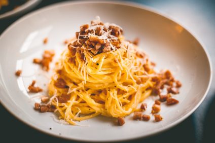 Día de la Carbonara - plato de espaguetis a la carbonara