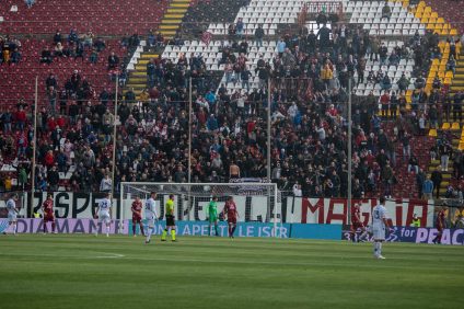 Fans of Modena during the Italian soccer Serie B match Como 1907