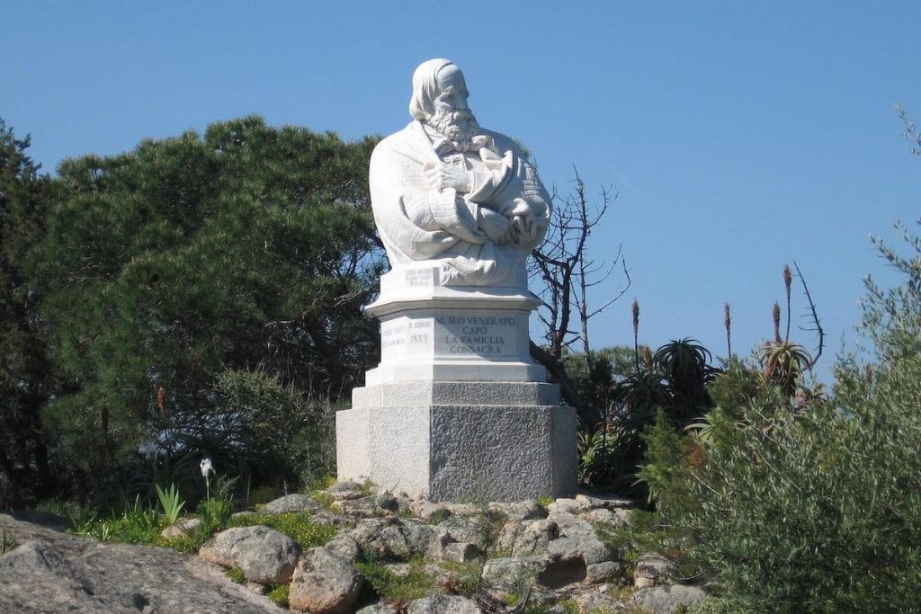 La Maddalena - Statua di Giuseppe Garibaldi a Caprera