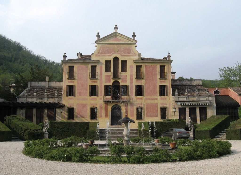 Facciata di Villa Barbarigo a Valsanzibio