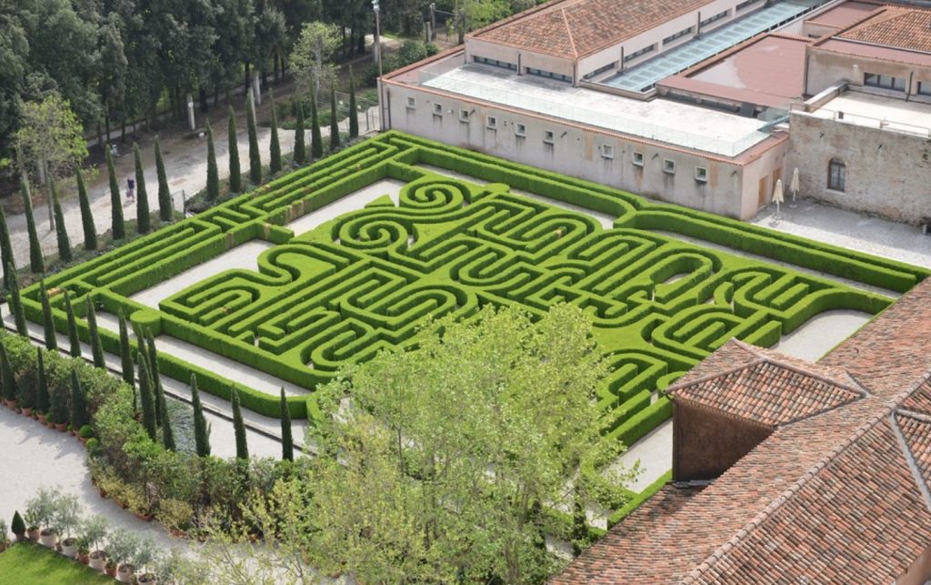 „Labirinto Borges“ von Joe Shlabotnik ist lizenziert unter CC BY-NC-SA 2.0.