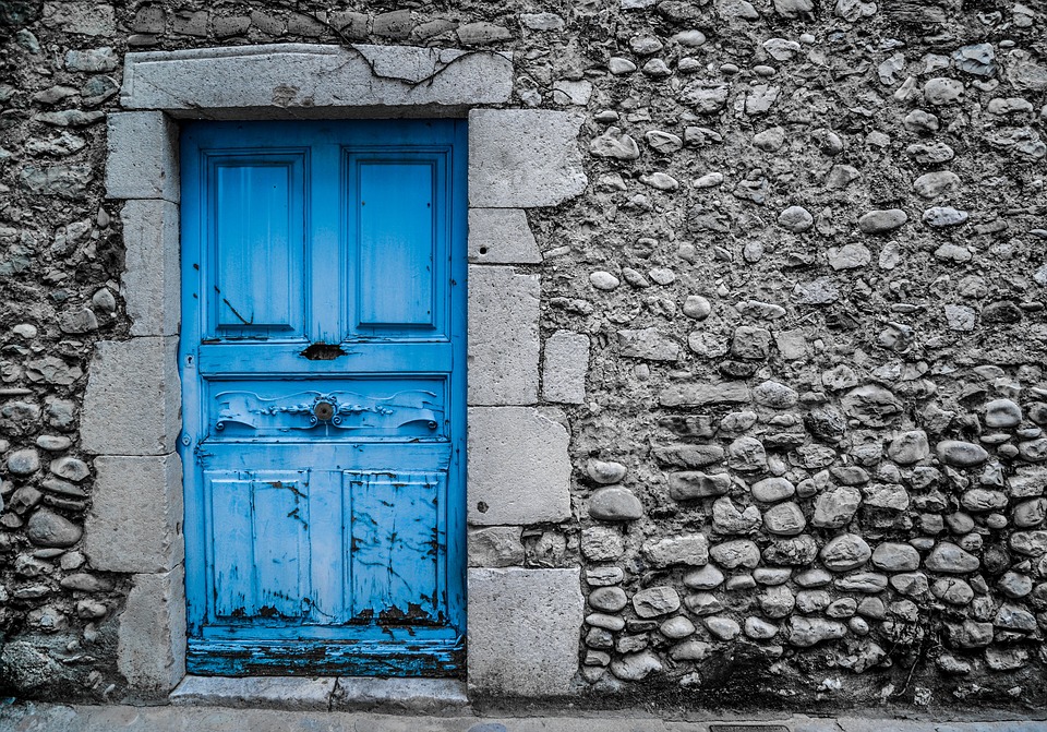 A blue door