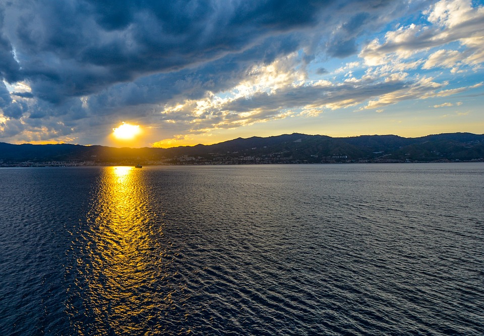シチリア島は最も美しい島 - シチリア海の眺め