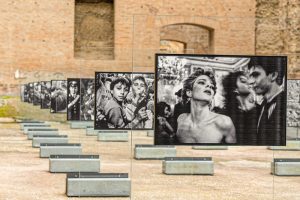mostra