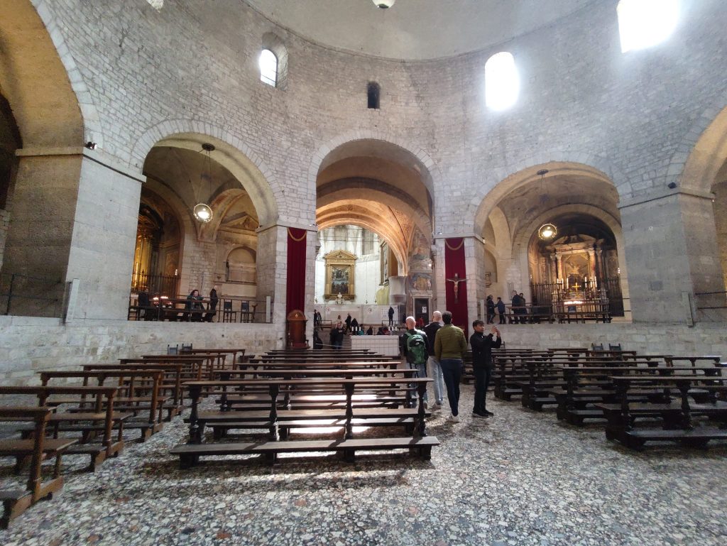 Intérieur de la vieille cathédrale