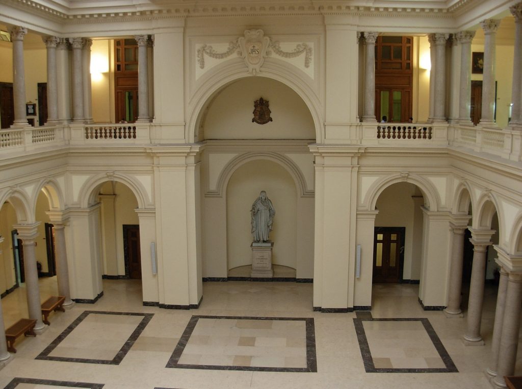 Interior do Arquivo Histórico da Pontifícia Universidade Gregoriana