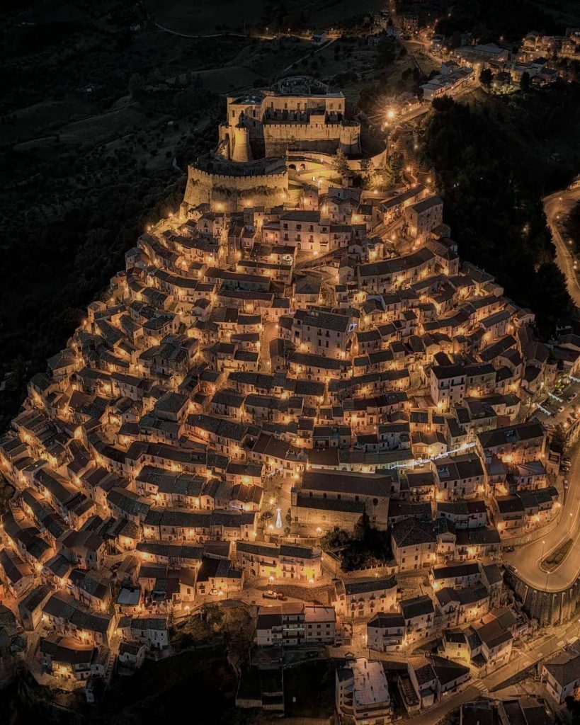 Rocca Imperiale, il borgo illuminato