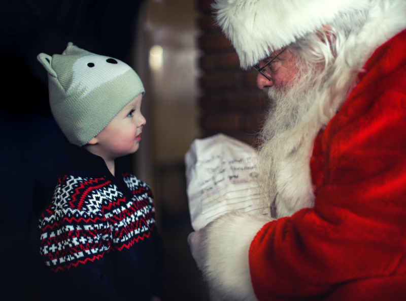 Papa Noel - Papa Noel con un nene