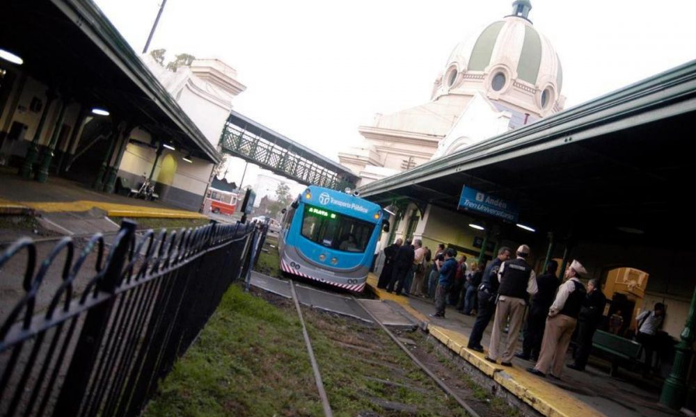 Tren Universitario - Estación de trenes