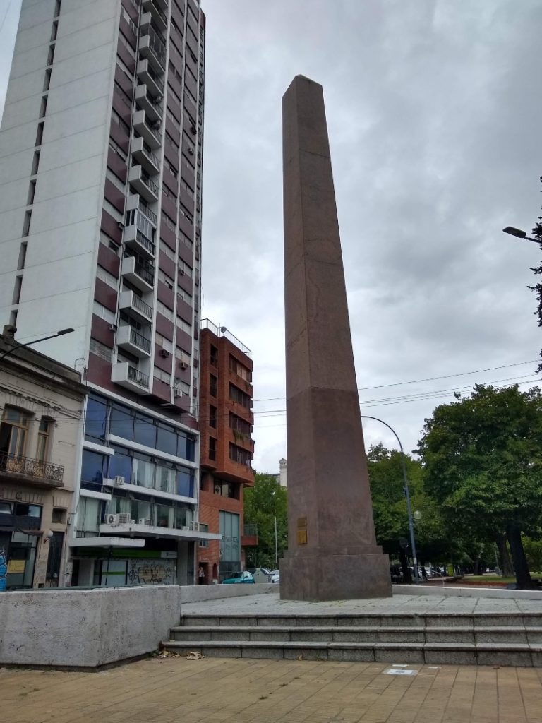Obelisco - Obelisco De La Plata