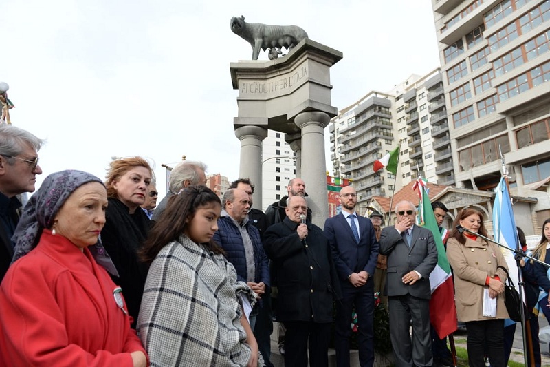Aniversario de la República Italiana -El Intendente Arroyo fue uno de los que habló en el marco de los festejos.