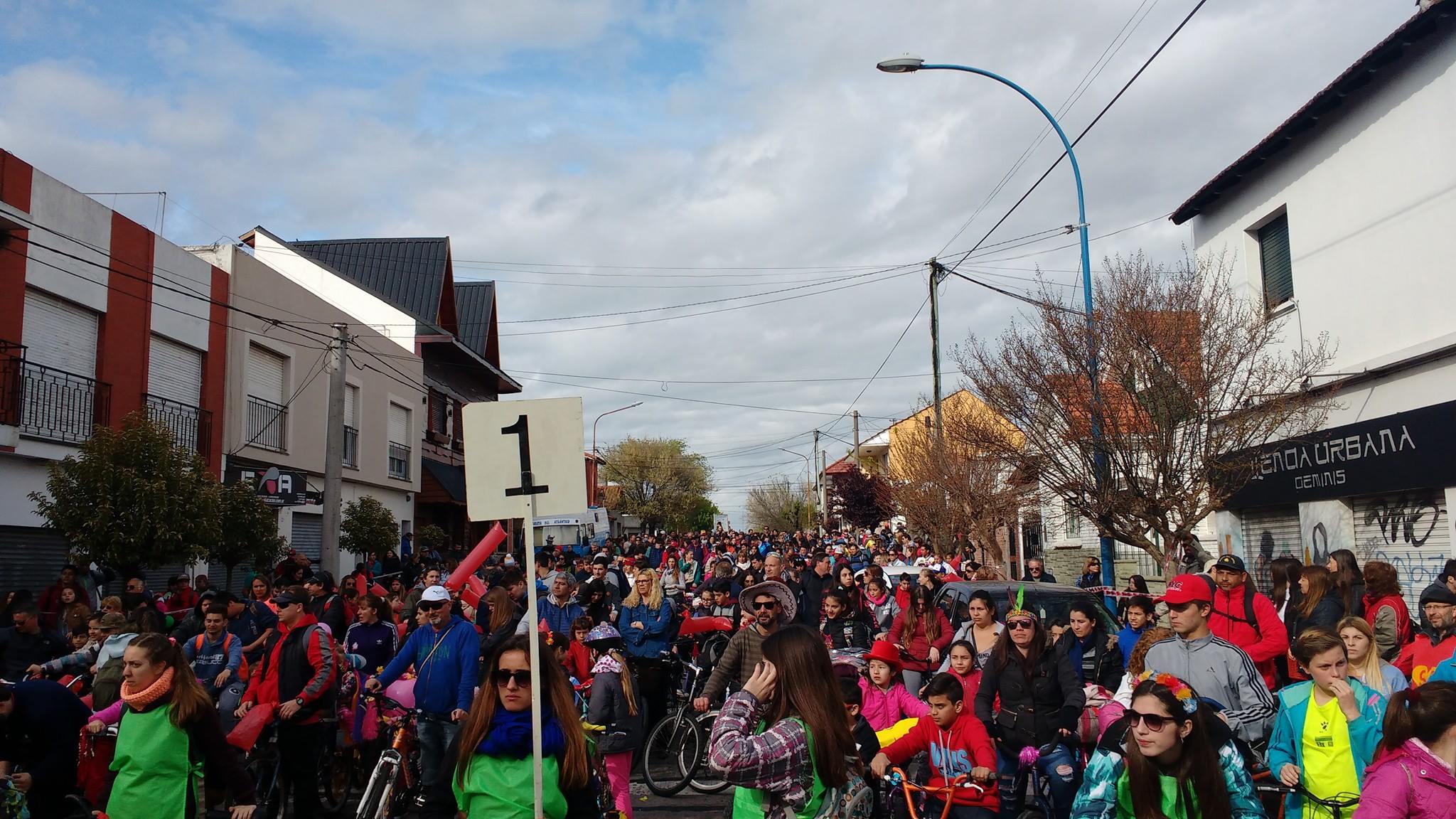 Caravana de la Primavera un cl sico de la ciudad itMarDelPlata