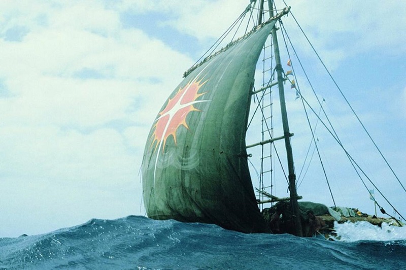 Expedición Atlantis - La balsa fue construida con troncos traídos de Ecuador. PhotoCredit: Entrelíneas.info