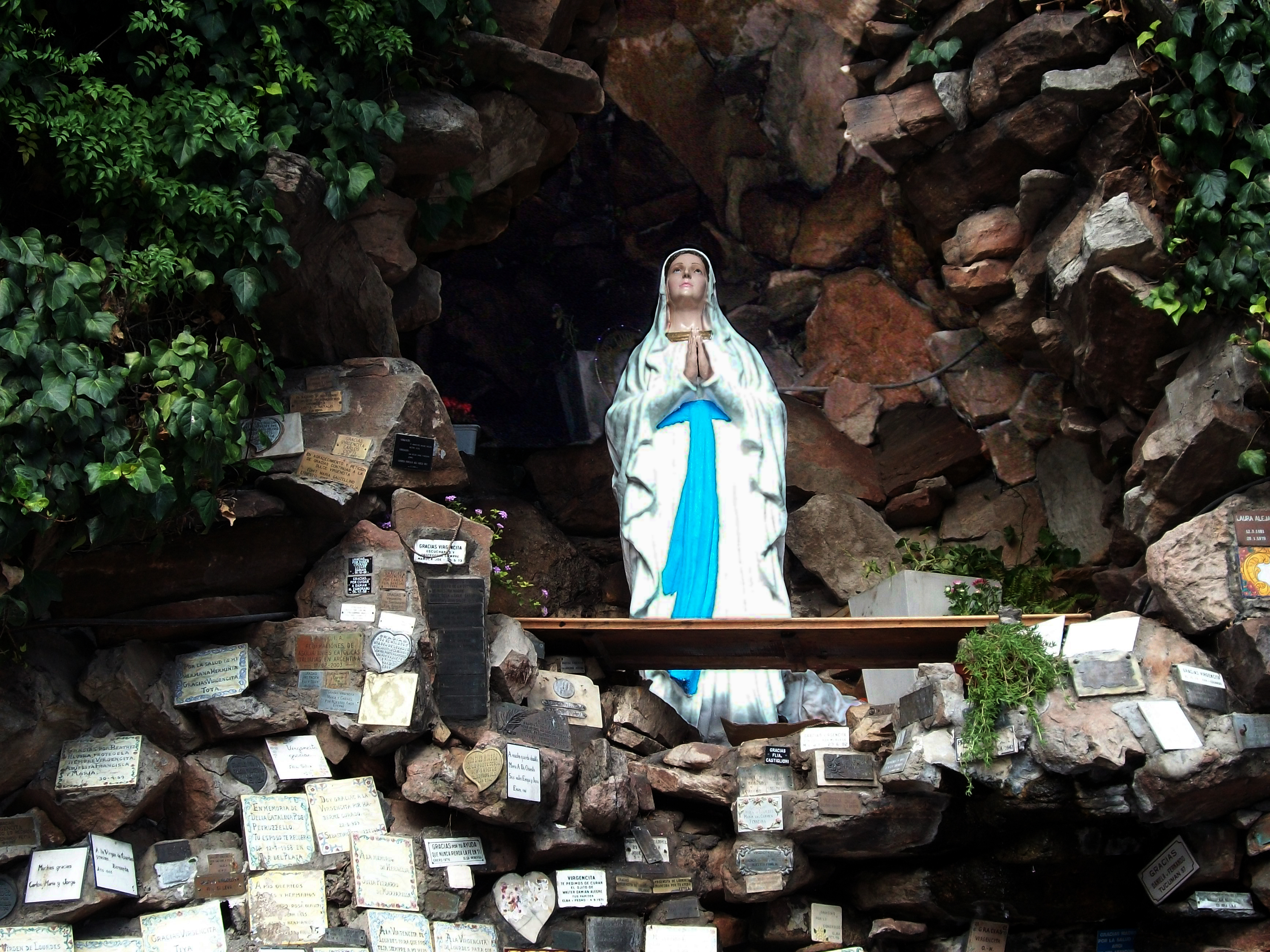 La Gruta de Lourdes y su réplica marplatense - itMarDelPlata